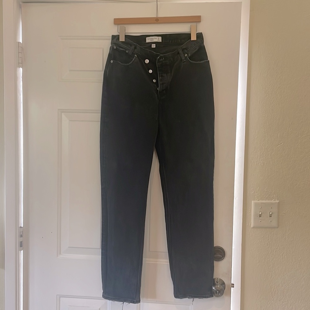 Abercrombie black curve love jeans